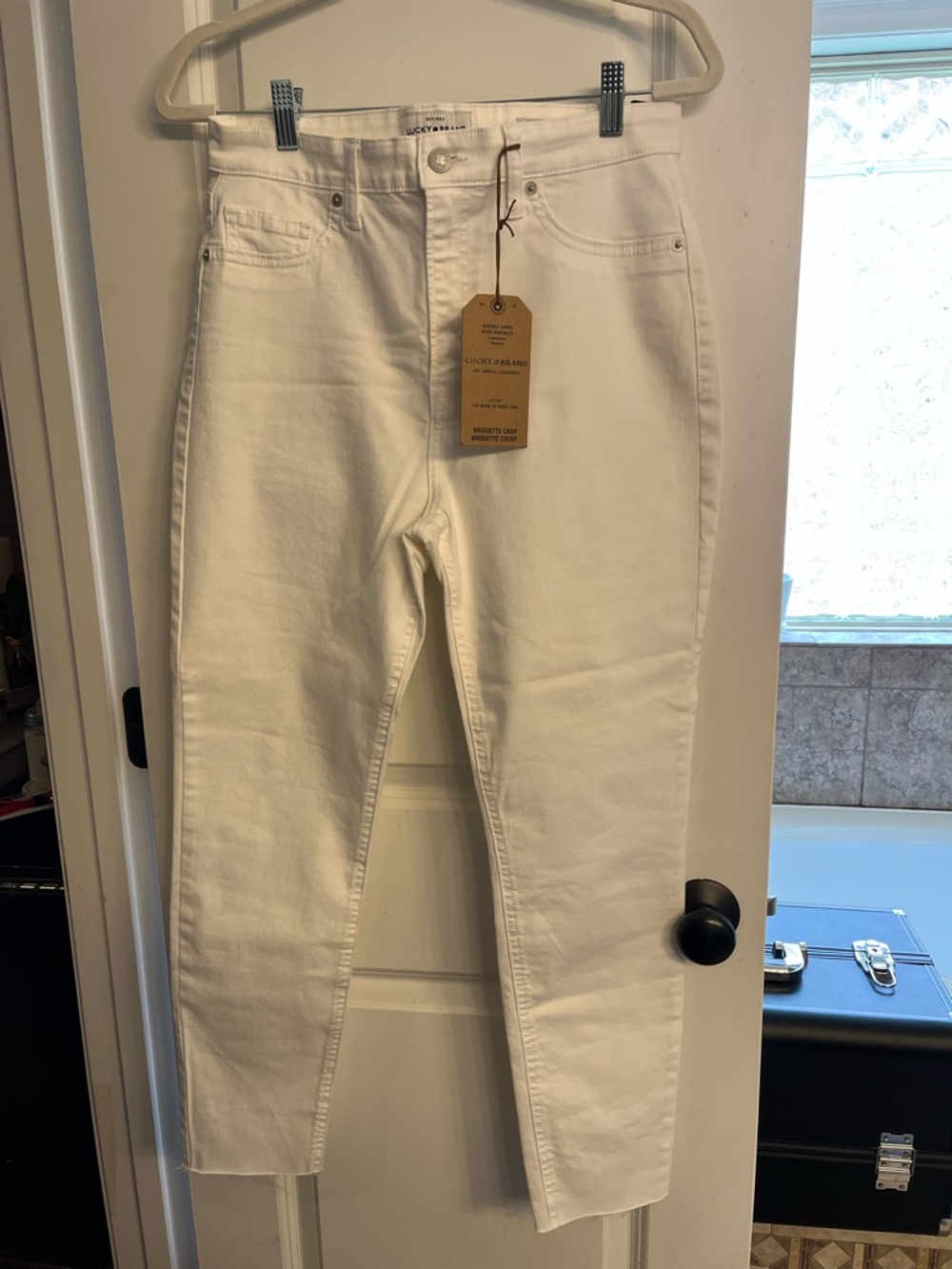 Lucky Brand Women's White High Rise Slim Cropped Stretch Denim Jeans, size 10
